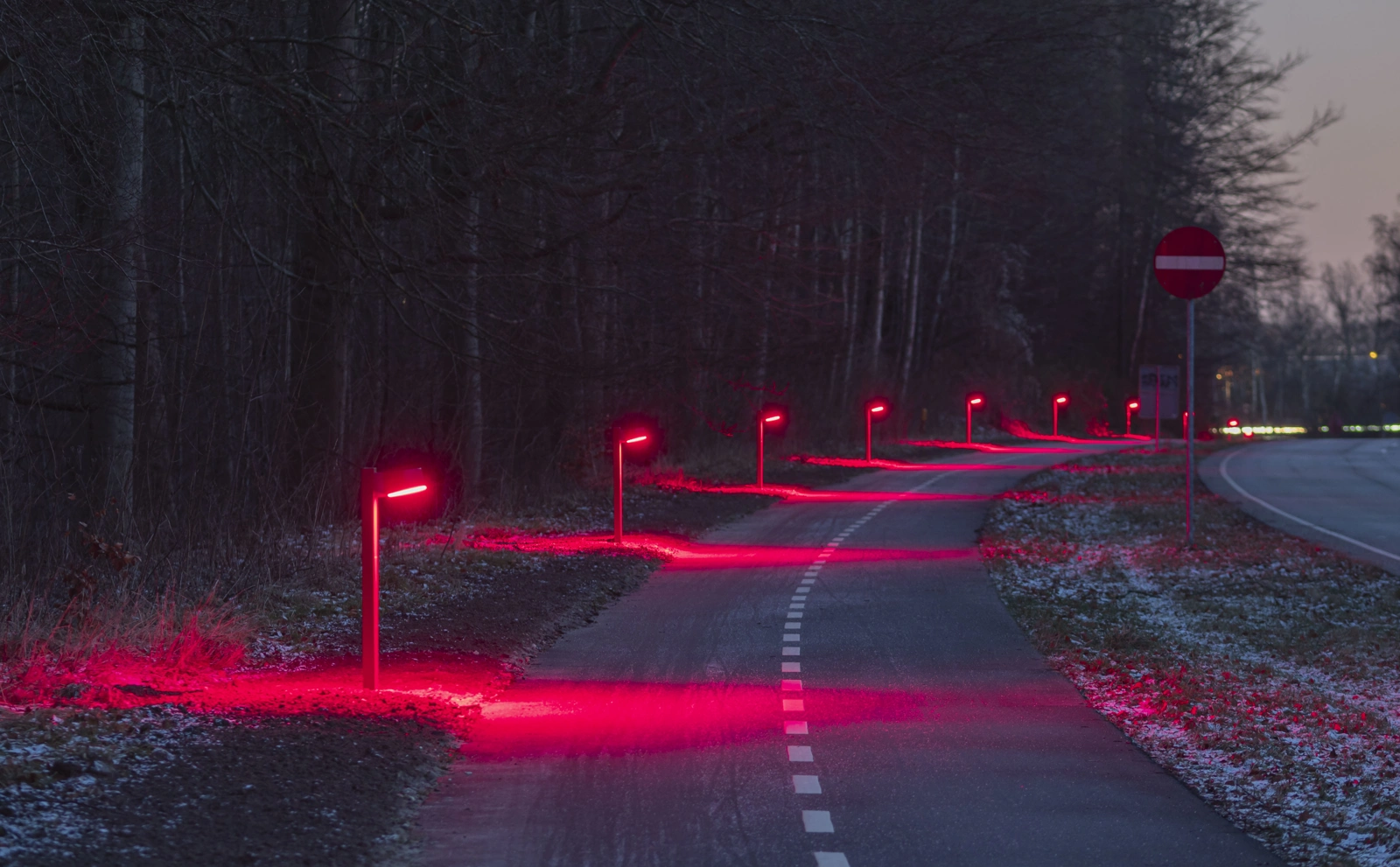 Nyx bollard © Focus Lighting